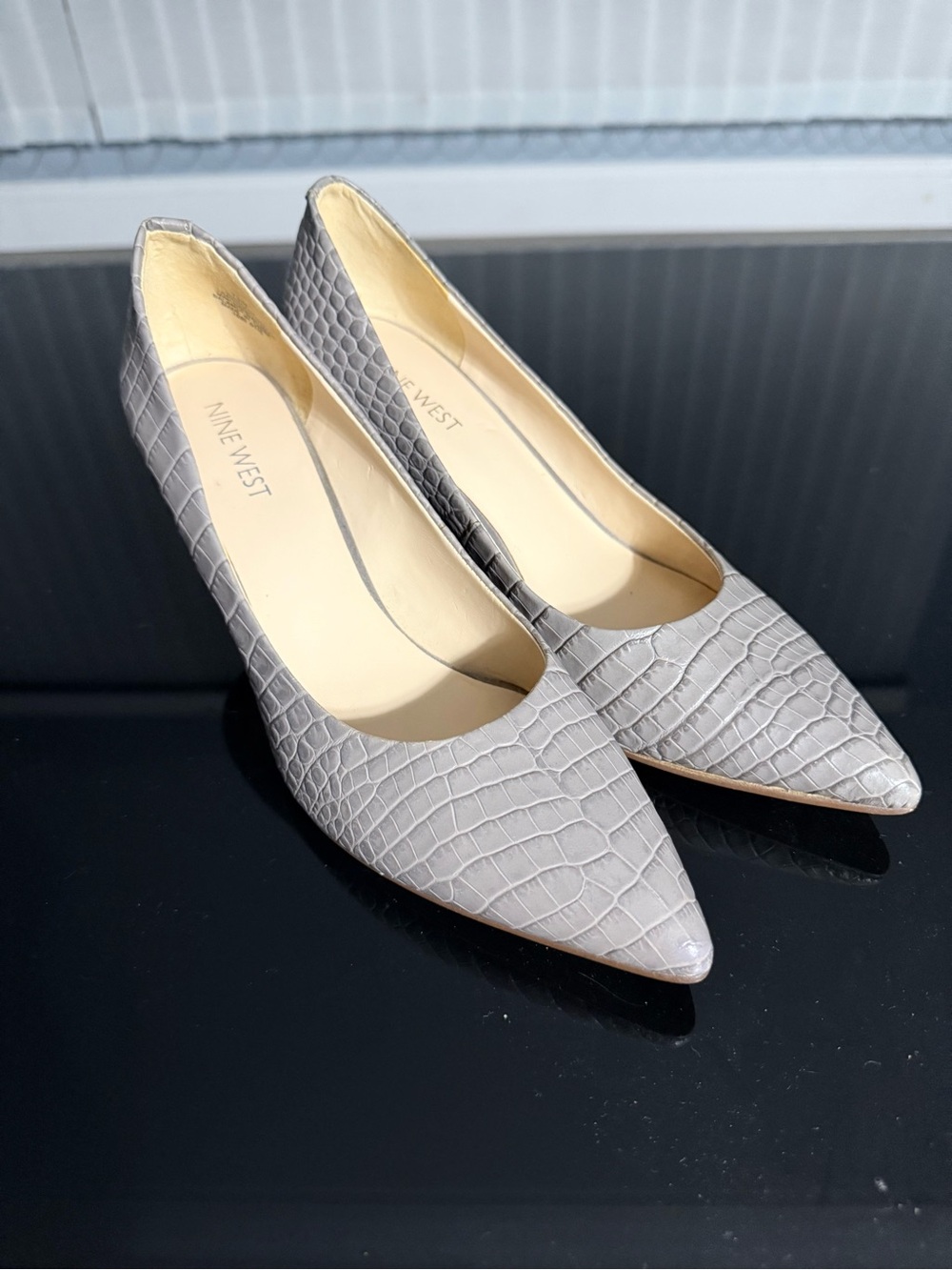 Nine West Light Gray Croc-Embossed Pointed Toe Pumps